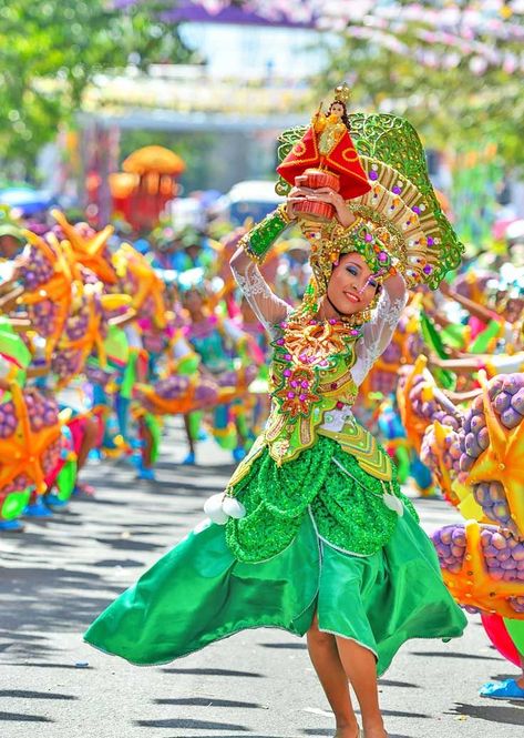 Photography :: Beautiful People :: Ethnic :: Tribal :: Love & Discover the World :: ZAIMARA Inspirations :: Breathtaking Images Sinulog Festival Photography, Sinulog Outfit, Festival In The Philippines, Philippine Festivals, Cebu Island, Sinulog Festival, Philippine Culture, Visit Philippines, Philippines Cebu