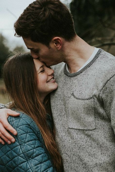 Grey Wolves, Mayfly, Living Photo, Forehead Kisses, Hugging Couple, Couple Photoshoot, Funny Couples, Samar, صور مضحكة