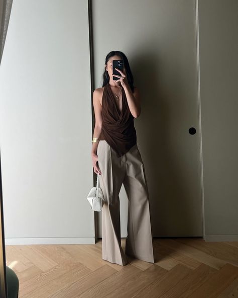 Sophia Chang (@sophiachang) • Instagram photos and videos Instagram Fashion Post Ideas, Chic Outfits Aesthetic, Sophia Aesthetic, Sophia Chang, Madrid Outfits, Corporate Casual, Business Core, Corporate Outfits, Style Inspiration Winter