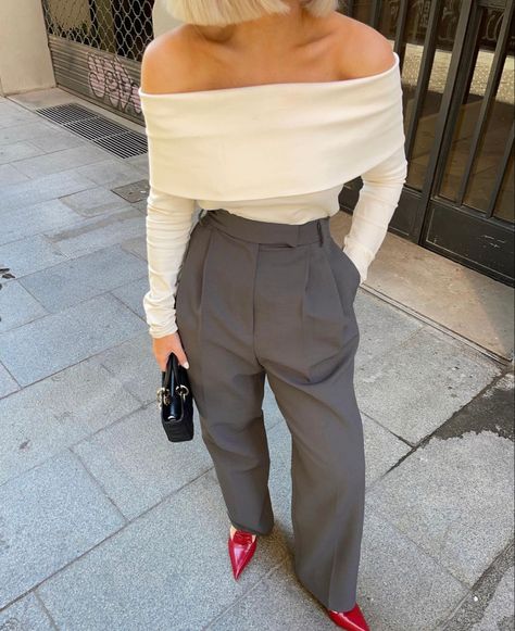 Basic top. White top. Silk Top Outfit, Off The Shoulder Top Outfit, Chic Outfits Classy, Outfit Work, Outfits Classy, Style 2023, Classy Style, Causual Outfits, Work Outfits Women