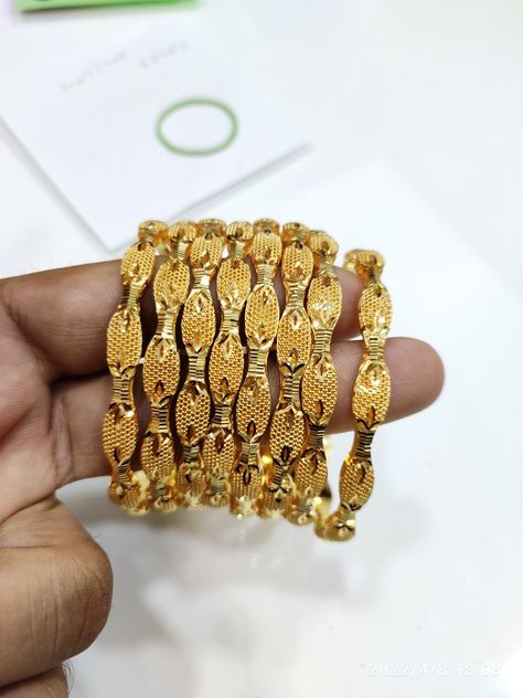 #gold #dubai#turkish#bangles#22carat Unique Gold Jewelry Designs, Ladies Bangles, Bangles Design, Jewelry Drawing, Gold Aesthetic, Gold Bangles Design, Bangle Designs, Gold Jewellery Design, Designs Ideas