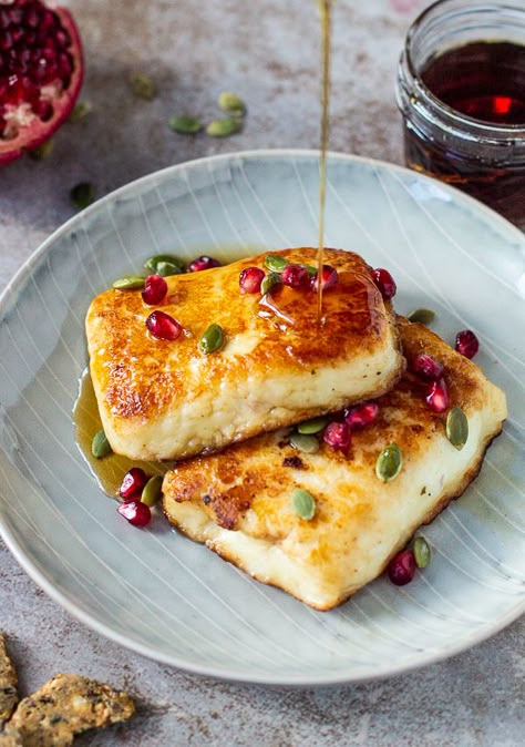 Seared Halloumi with Pomegranate and Maple Syrup - Lean Green Nutrition Fiend Seared Halloumi, Halloumi Recipes, Green Nutrition, Haloumi Recipes, World Recipes, Veggie Dishes, Maple Syrup, Appetizer Snacks, Pomegranate