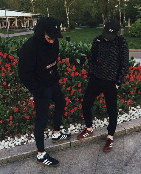 Friendship Photoshoot, Grunge Boy, Foto Casual, Tumblr Boys, Women's Casual Style, Men Street, Friend Photos, Cute Couples Goals, Mens Streetwear