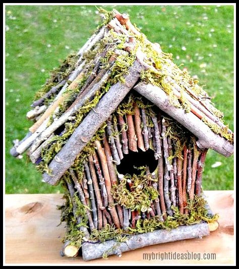 Want a Rustic Garden? Make a Beautiful Bird House with Twigs and Moss. Inexpensive, easy natural craft project. mybrightideasblog.com Birdhouse Projects, Twig Crafts, Tree Fairy, Homemade Bird Houses, Beautiful Birdhouses, Bird Houses Ideas Diy, Birdhouses Rustic, Bird House Feeder, Rustic Birdhouse