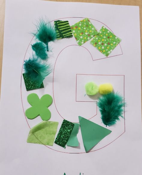 Preschool Green Crafts, Green Art For Preschoolers, Colors Theme For Preschool, Color Green Crafts For Preschool, Green Activity Preschool, Things That Are Green Preschool, Color Of The Week Activities, Green Color Crafts Preschool, Color Green Activities For Toddlers