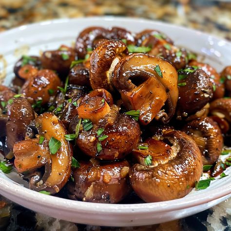 Mushrooms In Garlic Butter Sauce, Steakhouse Garlic Butter Mushrooms, Creamy Garlic Butter Tuscan Mushrooms, Whole Mushrooms Sauteed, Steakhouse Mushrooms And Onions, Sliced Mushrooms Recipes, Salted Mushrooms, Simple Mushroom Recipes, Button Mushroom Recipes