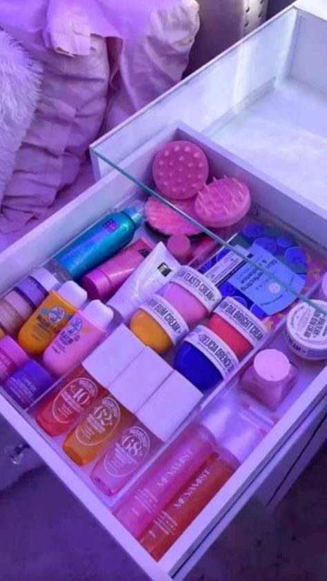 this is what I mean by organizing 🤪 #fyp #shufflefyp #inspo #preppy #organization #skincare #aesthetic Preppy Organization, Organization Skincare, Skincare Aesthetic, Cream