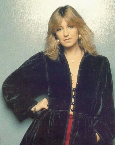 Christine Perfect, Christine Mcvie, Lindsey Buckingham, Stevie Nicks Fleetwood Mac, Women Of Rock, Last Fm, Vintage Portraits, Fleetwood Mac, Stevie Nicks