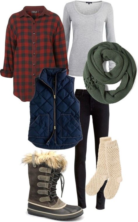 Sorrell Boots Outfit, Stylish Hiking Outfit, Hike Outfit, Winter Camping Outfits, Cute Camping Outfits, Cabin Outfit, Wander Outfit, Trekking Outfit Women, Camping Outfit