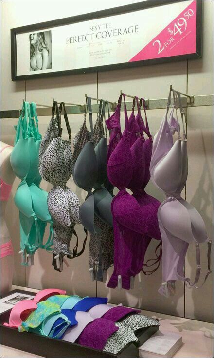 Bra Display, Lingerie Store Design, Bra Storage, Bra Collection, Clothing Store Interior, Pink Outfits Victoria Secret, Clothing Store Design, Store Design Boutique, Boutique Decor