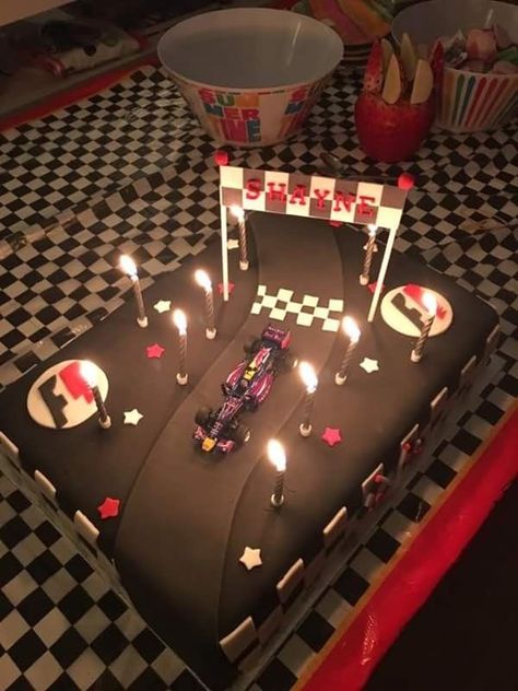 F1 Cake Aesthetic, Formula 1 Gifts For Boyfriend, Formula 1 Cake Ideas, F1 Gifts For Boyfriend, F1 Bday Cake, Formula 1 Birthday Cake, F1 Cake Ideas, Pastel F1, F1 Birthday Party