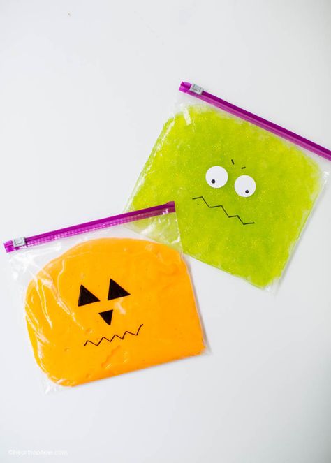 Halloween Craft Ideas For Kids, Monster Slime, Draw Monster, Craft For Halloween, Monster Faces, Halloween Craft Ideas, Halloween Slime, Pyjamas Party, Slime Ingredients