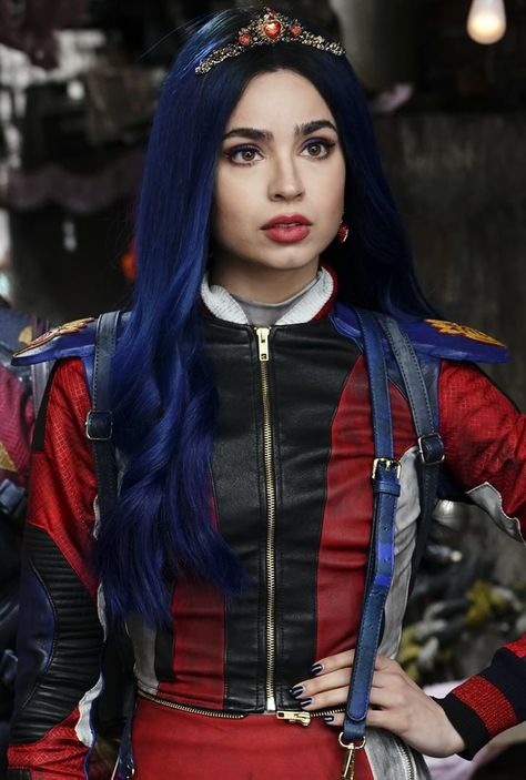 Descendants Pictures, Evie Descendants, Descendants Characters, Disney Descendants Movie, Lyna Youtube, Mal And Evie, Disney Descendants 3, Disney Channel Descendants, Descendants 3