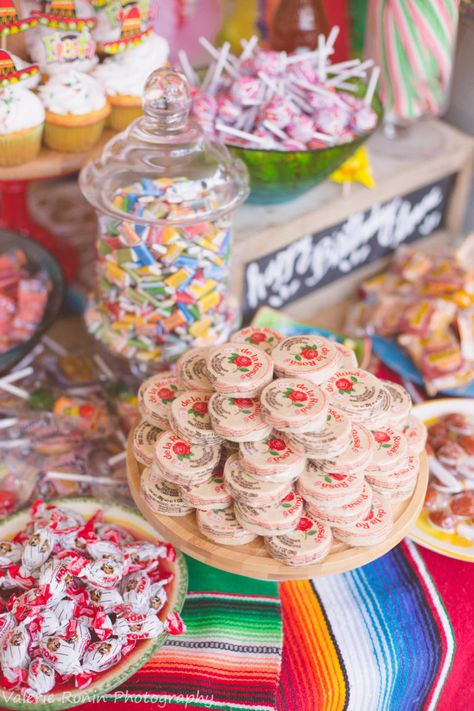 Ideas Mesa Dulce, Mexican Dessert Table, Fiesta First Birthday, Mexican Fiesta Birthday Party, Mexican Theme Party Decorations, Mexican Baby Shower, Mexican Birthday Parties, Mexican Party Decorations, Mexican Fiesta Party