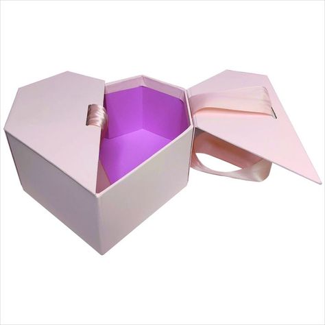 This is a heart shaped box. It has a soft fabric surface. Magnetic and ribbon closure. This is absolutely a good surprise packaging. #heartshapebox #giftbox #magneticclosurebox Heart Packaging Design, Luxury Product Packaging, Heart Shaped Boxes, Book Packaging, Hair Packaging, Incense Packaging, Packaging Template Design, Gifts For Hubby, Packaging Template