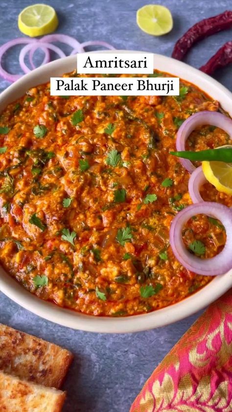 Spinach Paneer, Paneer Bhurji, Pav Bhaji Masala, Spicy Snacks Recipes, Healthy Indian Recipes, Red Chilli Powder, Pav Bhaji, Breakfast Recipes Indian, Vegetarian Fast Food