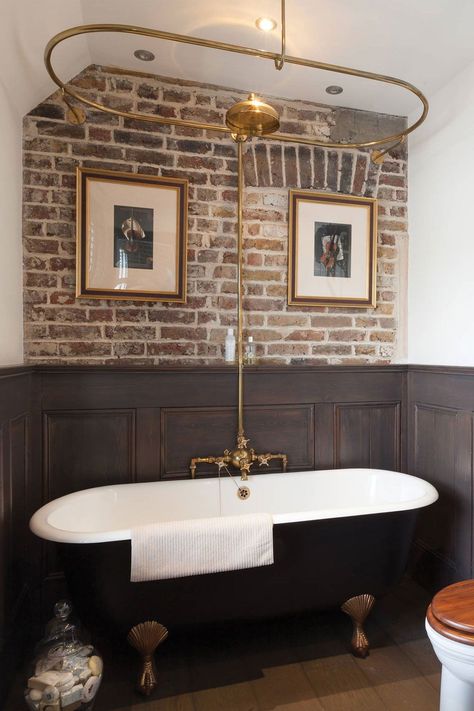 Sophisticated Victorian Bathroom With Black Freestanding Bathtub Bathroom Wainscoting Ideas, Bathroom Wainscoting, Wainscoting Bathroom, Victorian Bathroom, Bad Inspiration, Hus Inspiration, Stylish Bathroom, Elegant Bathroom, Vintage Bathroom