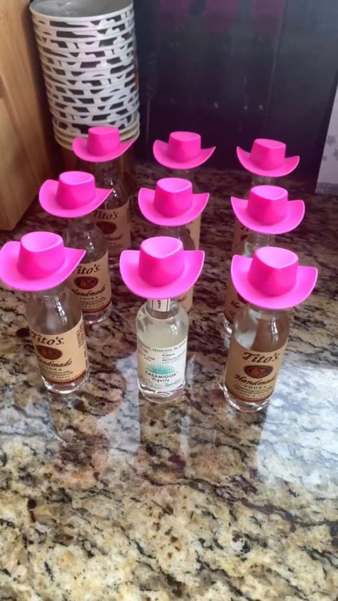 21st Birthday Themes, 21st Birthday Girl, 21st Bday Ideas, Cowgirl Bachelorette, 21st Party, Cowgirl Birthday Party, Cow Birthday, Bday Party Theme, Bachelorette Party Planning