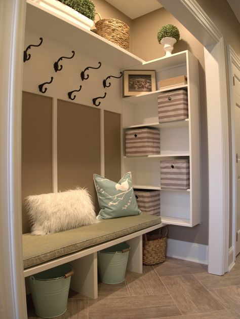 Just a few weeks ago I helped a client turn an unorganized unused hall closet into a family friendly mud room.   Thought I would share... Hall Closet Makeover, Door Organization, Hallway Tiles, Bahamas House, Laundry Closet Makeover, Small Mudroom, Small Mudroom Ideas, تحت الدرج, Vstupná Hala