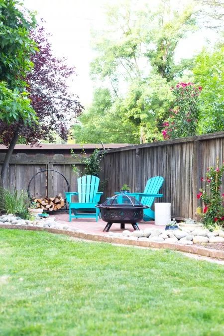 DIY Backyard Patio Shady Backyard, Chic Backyard, Backyard Decorating, Outdoors Ideas, Backyard Gardens, Diy Backyard Patio, Patio Pergola, Fresh Starts, Backyard Privacy