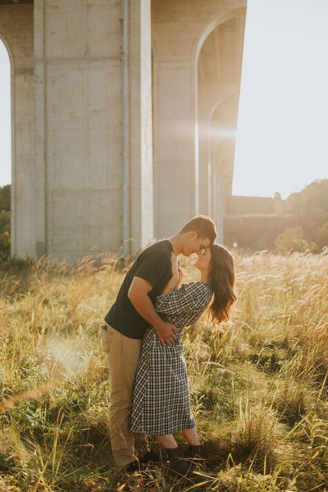 Cuyahoga Valley National Park Engagement Photos, National Park Engagement Photos, Sunset Engagement Photos, Engagement Photoshoot Ideas, Fall Engagement Pictures, Cuyahoga Valley National Park, Park Engagement Photos, Dress Engagement, Engagement Dress