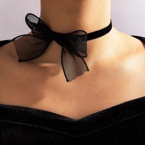 This Lovely Ribbon Bow Choker Is A Wonderful Addition To Your Wardrobe And Your! Unique And Sure To Get Lots Of Compliments! Kalung Choker, Knot Decor, Bow Choker, Lace Choker, Collar Choker, Butterfly Knot, Bow Collar, Bow Knot, Lace Bows