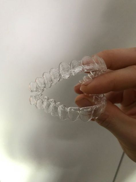 Aligners Aesthetic, Invisalign Aesthetic, Smile Tips, Teeth Aesthetic, Dental Images, 11 Stranger Things, Teeth Alignment, Invisible Braces, Medical School Life