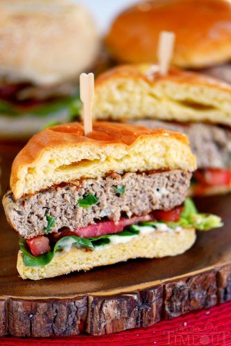 Fire up that grill and throw on these Inside Out Turkey Cheeseburgers! Loaded with flavor and filled with fresh mozzarella cheese, green onions, and Dijon mustard - these easy burgers are going to light up your 4th of July celebration! Grill Dinners, Baked Turkey Burgers, Zucchini Burger Recipe, Best Turkey Burgers, Turkey Ground, Easy Burgers, Mom On Timeout, Weber Grills, The Best Turkey