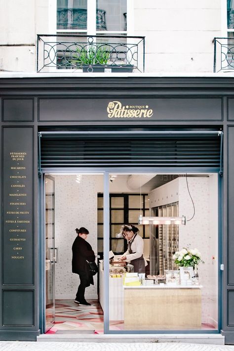 Pastry Shop Interior, Casa Feng Shui, Cake Shop Design, Boutique Patisserie, French Pastries Shop, Patisserie Shop, Patisserie Design, Cafe Store, Bakery Shop Design