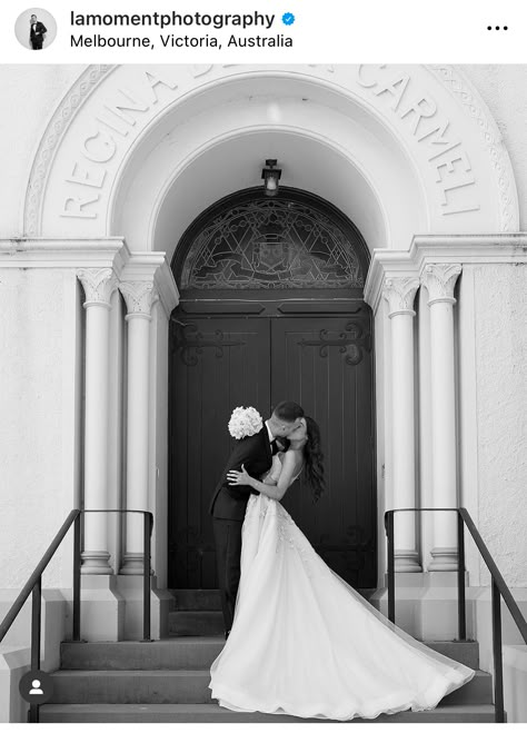 Wedding Photo Inspiration Couple, Wedding Inspo Photos, Wedding Veil Photography, Wedding Aisle Photos, Ceremony Pictures Wedding, Classy Wedding Photos, Wedding Family Photos, Church Wedding Photos, First Look Wedding Photos