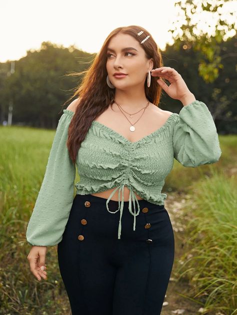 Plus Solid Shirred Drawstring Front Crop Top | SHEIN USA Croped Plus Size, Plus Size Crop Tops, Plus Zise, Plus Size Summer Outfits, Academia Fashion, Top Shein, Summer Plus Size, Crop Top Outfits, Moda Plus Size