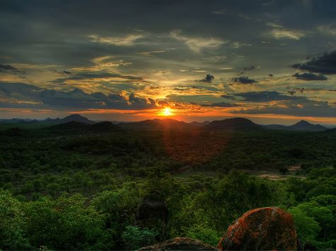 Zimbabwe African Sunset, Native American Quotes, Amazing Sunsets, Sunset Wallpaper, Profile Pic, Beautiful Sunset, Places Around The World, Sunrise Sunset, Beautiful World