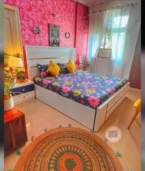 Room Decor Ideas Indian Style, Indian Bedroom Decor Simple, Indian Bedroom Interior, Small Indian Bedroom Decor, Colorful Room Decor, Indian Room Decor, Indian Bedroom Decor, Indian Bedroom, Colourful Living Room Decor