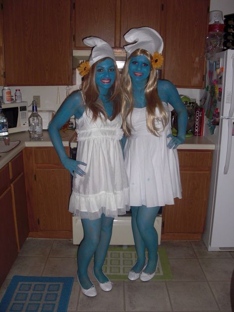 Smurfette Halloween costume Smurf Group Costume, Smurf Costume Women, Smurf Halloween Costume, Smurfs Halloween Costume, Smurfette Halloween Costume, Smurfette Costume, Anything But Clothes Party Ideas, Smurf Halloween, Smurfette Costumes