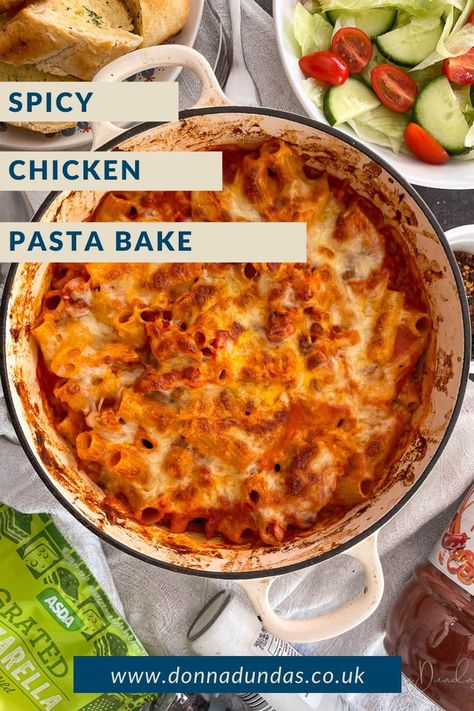 Looking for a tasty and spicy twist on your classic pasta bake? Try our Spicy Chicken Pasta Bake recipe for a delicious and easy dinner tonight! Spicy Chicken Tenders, Baked Chicken Pasta Recipes, Spicy Chicken Pasta, Easy Chilli, Baked Sandwiches, Creamy Pasta Bake, Pasta Bake Easy, Chorizo Pasta, Pasta Bake Recipe