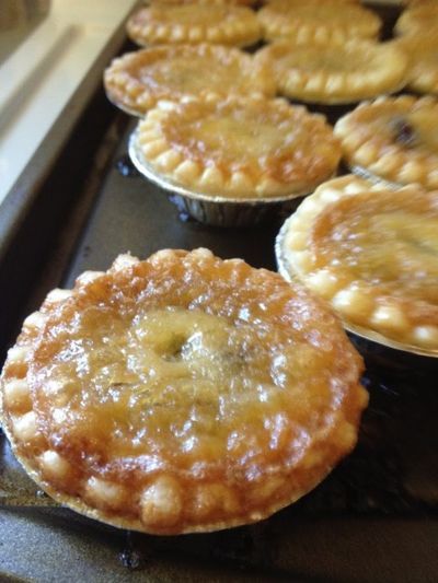 Best Butter Tarts, Canadian Dessert, Butter Tarts, Best Butter, Homemade Butter, Sweet Pie, Mini Pies, Köstliche Desserts, Pie Dessert