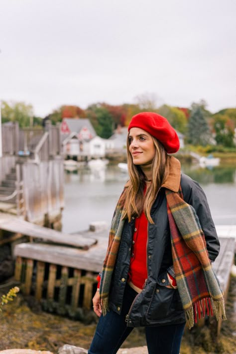 Maine Fashion, Beret Outfit, Fall Getaways, Julia Berolzheimer, Gal Meets Glam, Camel Coat, Thanksgiving Outfit, Berets, Outfit Details