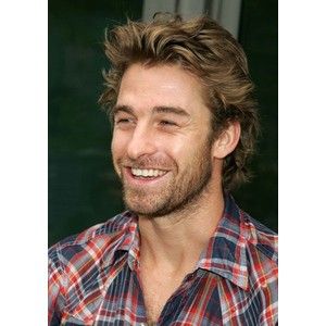 Actors In Their 30s Male, Scott Speedman, Famous Faces, Man Crush, Haircuts For Men, A Smile, Celebrity Crush, Favorite Celebrities, Plaid Shirt