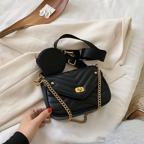 👀Upgrade your style game with our Convertible Small Flap Crossbody Shoulder Bag! 🎒💁‍♀️ Perfect for any fashion-forward woman on-the-go, this versatile bag can be worn as a crossbody or shoulder bag. 💃 Don't miss out on this must-have accessory! 💫 #fashiongoals #trendsetter #convertiblebag #crossbodylove #shoulderbag #accessorize #womenstyle #fashionforward #musthave #ontheblog Travel Crossbody Bag, Black Gift Bags, Travel Crossbody, Crossbody Bags For Travel, Longchamp Le Pliage Backpack, Womens Crossbody Bag, Bag For Women, Female Travel, Chain Bags