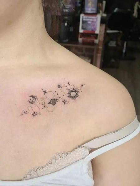 Small Color Bone Tattoos For Women, Witchy Collarbone Tattoo, Space Collarbone Tattoo, Space Collar Bone Tattoo, Fine Line Tattoo Ideas Collarbone, Coller Bone Tattoos Small Women, Dainty Tattoos Collar Bone, Simple Collarbone Tattoos, Minimalist Tattoo Space