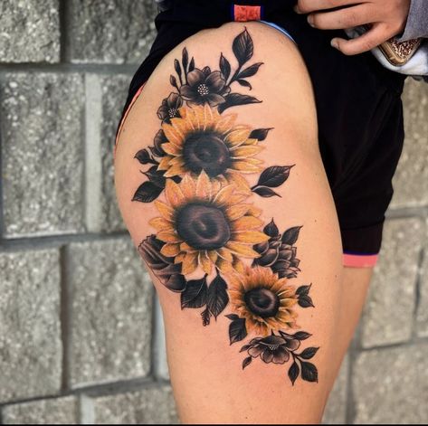 Side Thigh Tattoos Women, Sunflower Tattoo Thigh, Side Thigh Tattoos, Hip Thigh Tattoos, Omerta Tattoo, Hip Tattoos Women, Gorgeous Tattoos, Leg Tattoos Women, Sunflower Tattoos