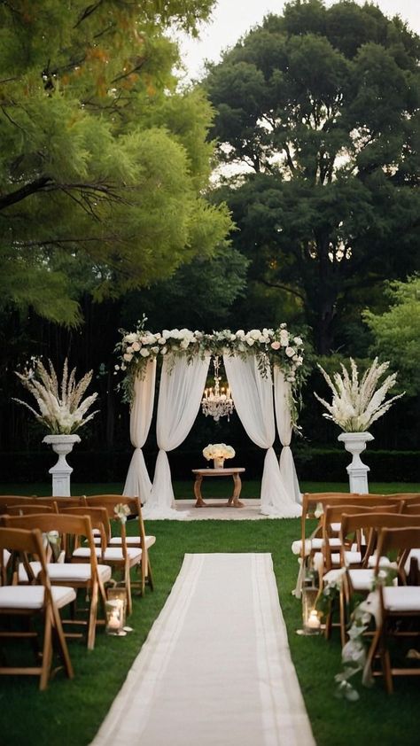 Wedding Place Ideas Outdoor, Summer Backyard Wedding Ceremony, Wedding Party Backyard, Backdrop For Outdoor Wedding, Best Backyard Wedding Ideas, Ceremony Venue Ideas, Small Yard Wedding Ideas, Outdoor Wedding Pergola, Wedding Ideas Outside Decorations