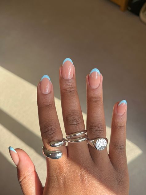 Nails French tip baby blue Short Round Nails French Tip Color, Blue French Tip Almond Acrylic Nails, Powder Blue French Tips, Hoco Nails Short Almond, Almond Biab Nails Designs, Blue French Short Nails, Round Biab Nails, Baby Blue French Tip Nails Almond, Blue Biab Nails