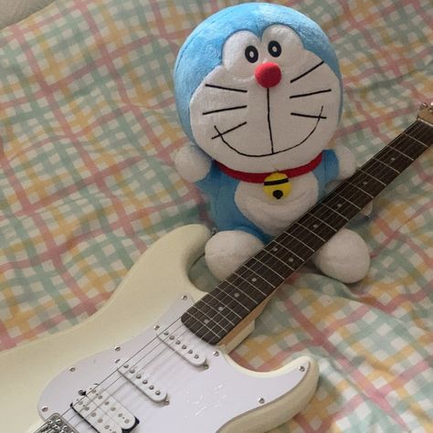 Doraemon Pfp, Doraemon Aesthetic, Love Charms, Cute Pictures, Anime Boy, Hobbies, Guitar, Cake, Drawings