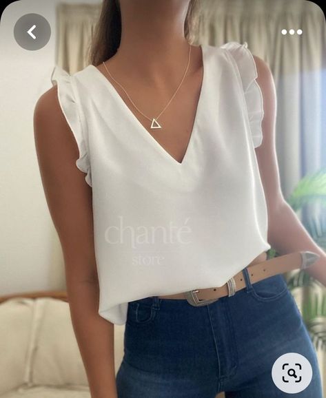 Elegant Spring Dresses, Outfits Con Jeans, Women Blouses Fashion, What Matters Most, Outfits Verano, Fashion Blouse Design, Classic Outfits, 70s Fashion, Blouse Styles