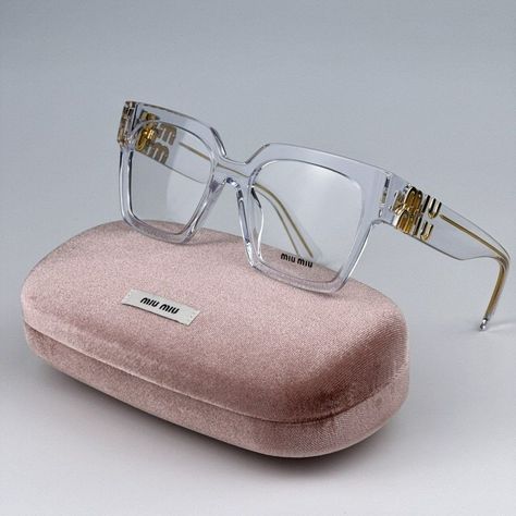 New Miu Miu Mu04uv 2az1o1 Clear Women Eyeglasses Mu 04uv Brand: Miu Miu Model Number: Mu04uv / Mu 04uv Color Code: 2az1o1 Gender: Women Year: 2023 Frame Shape: Cat Eye Frame Color: Clear Frame Material: Acetate Frame Type: Full Rim Lens Color: Demo Lens Material: Customisable Size: 52x19x135 Brand New And 100% Authentic! Made In Italy. Full Retail Miu Miu Set Includes: 1. Glasses 2. Case 3. Cleaning Cloth With Brand Logo 4. Miu Miu Branded Box Same/Next Day Shipping! Miu Miu Glasses Frames, Miu Miu Eyeglasses, Miu Miu Set, Bison Board, Clear Eyeglass Frames, Miu Miu Glasses, Miu Miu Accessories, Luxury Glasses, Vision Glasses