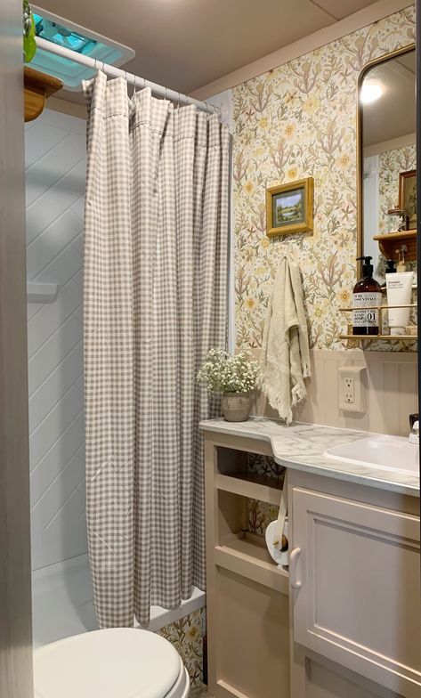 Class C Rv Bathroom Remodel, Camper Bathroom Renovation, Camper Wallpaper Ideas, Cute Camper Interior, Camper Bathroom, Rv Interior Remodel, Camper Reno, Camper Interior Design, Camper Trailer Remodel