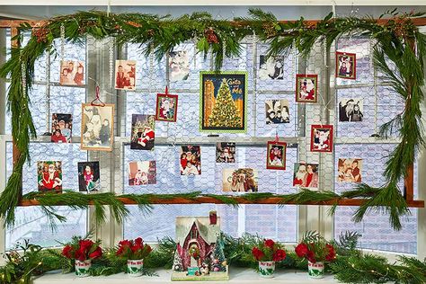 How To Display Santa Pictures, Displaying Christmas Photos, Displaying Santa Pictures, Display Santa Photos, Santa Photo Display, Christmas Photo Display, Glasses With Flowers, Hand Painted Wine Glasses Diy, Family Holiday Pictures