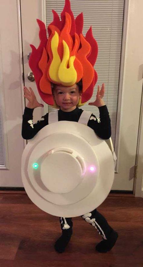 Halloween 2014 - The Smoke Detector - Imgur Heat Miser, Clever Halloween, Carnaval Costume, Clever Halloween Costumes, Homemade Halloween Costumes, Halloween 2014, Halloween Costume Contest, Homemade Halloween, Fantasias Halloween