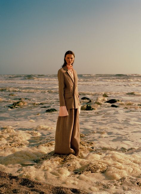 Seven sisters | English | Metal Magazine Desert Fashion Photoshoot, Beach Fashion Photography, Beach Fashion Shoot, Beach Fashion Editorial, Beach Editorial, Nature Photoshoot, Metal Magazine, Summer Photoshoot, Beach Shoot